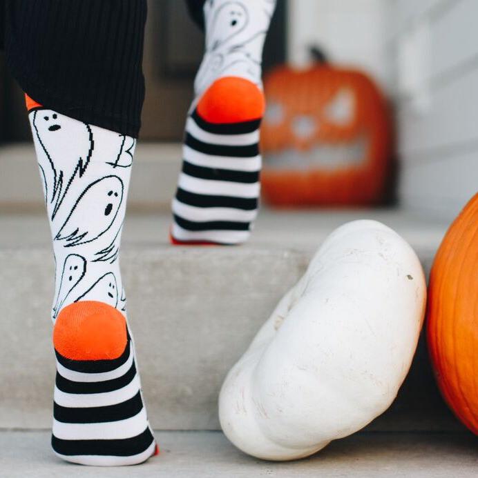 Women's Halloween Socks Ghosts and Stripes Boo Idea for Halloween