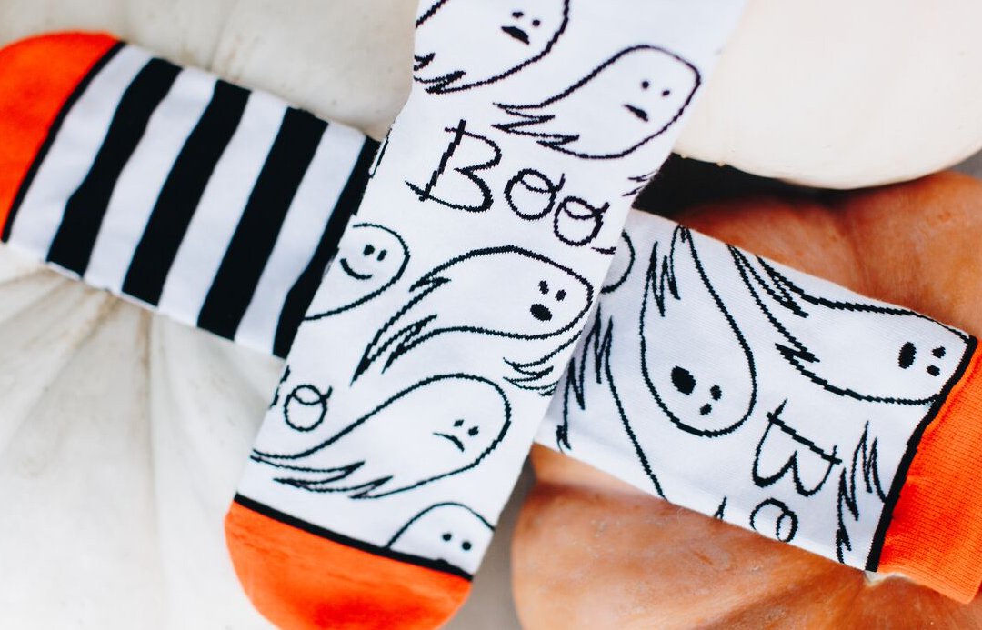 Women's Halloween Socks Ghosts and Stripes Boo Idea for Halloween